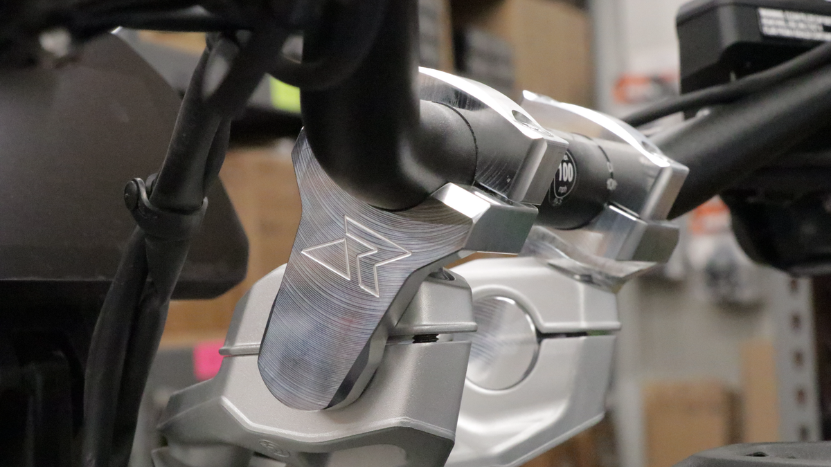 ROX Pivoting BAR Riser 2.4IN Silver BMW (1R-P13GS)