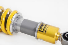 Cargar imagen en el visor de la galería, Sistema de amortiguadores helicoidales Ohlins para carretera y pista Porsche 911 Carrera (996) RWD 99-04