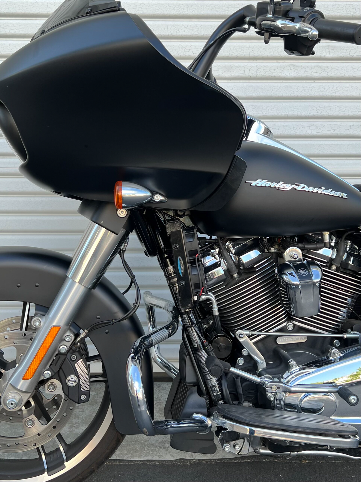 Ultracool OIL Cooler M8 Touring `17-25 (CHOPPED GUARD) (SMT8-5N)