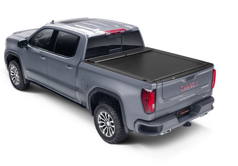 Cubierta retráctil para caja de camioneta Roll-N-Lock 2019 Chevrolet Silverado 1500 XSB de 68-3/8 pulgadas Serie A