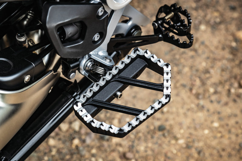 Kuryakyn Splined Peg Adapter Bmw Blk