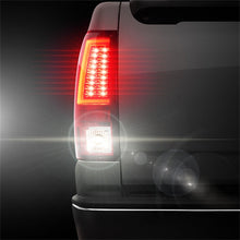 Cargar imagen en el visor de la galería, Spyder Chevy Silverado 1500/2500 03-06 Version 2 LED Tail Lights - Red Clear ALT-YD-CS03V2-LED-RC