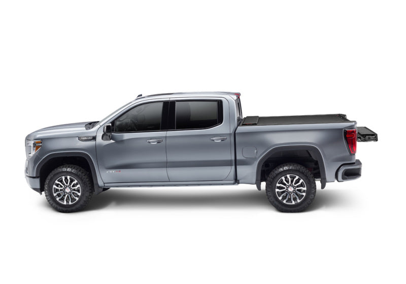 Roll-N-Lock 2020 Chevy Silverado / GMC Sierra 2500-3500 80-1/2in M-Series Retractable Tonneau Cover