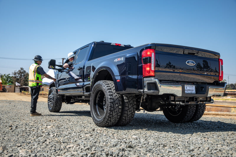 ICON Stage 3 2.5in Suspension Lift System w/ Radius Arms — Fits 2023 Ford F-250/F-350 Super Duty
