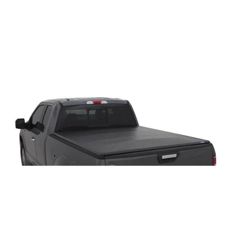 Lund 02-17 Dodge Ram 1500 (caja de 8 pies, no incluye cajas con Rambox) Cubierta de lona plegable triple Genesis, color negro