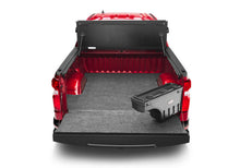 Cargar imagen en el visor de la galería, UnderCover 07-18 Chevy Silverado 1500 (19 Legacy) Passengers Side Swing Case - Black Smooth