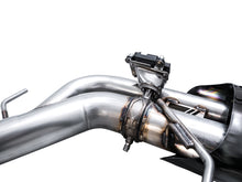 Cargar imagen en el visor de la galería, AWE Tuning 21-23 Audi C8 RS6/RS7 SwitchPath Cat-back Exhaust - Diamond Black Tips