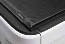 Cargar imagen en el visor de la galería, Truxedo 2020 Jeep Gladiator 5ft Lo Pro Bed Cover