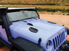 Cargar imagen en el visor de la galería, Daystar 2007-2018 Jeep Wrangler JK Hood Side Vent Kit Right and Left Black Pair