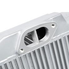 Cargar imagen en el visor de la galería, Kit de intercooler de montaje superior Mishimoto Subaru WRX STi 08-15: mangueras plateadas y negras recubiertas de polvo