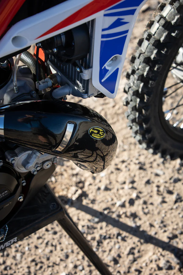 P3 Pipe Guard Carbon Fiber Beta Xtrainer w/FMF (109069)