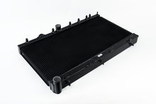 Cargar imagen en el visor de la galería, CSF 02-07 Subaru WRX/STI Radiator - Black Finish