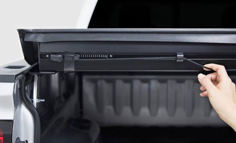 Access 20-22 Jeep Gladiator 5ft Bed (w/ Trail Rail) Lorado Roll-Up Cover
