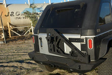 Cargar imagen en el visor de la galería, DV8 Offroad RS-10/RS-11 TC-6 Tire Carrier