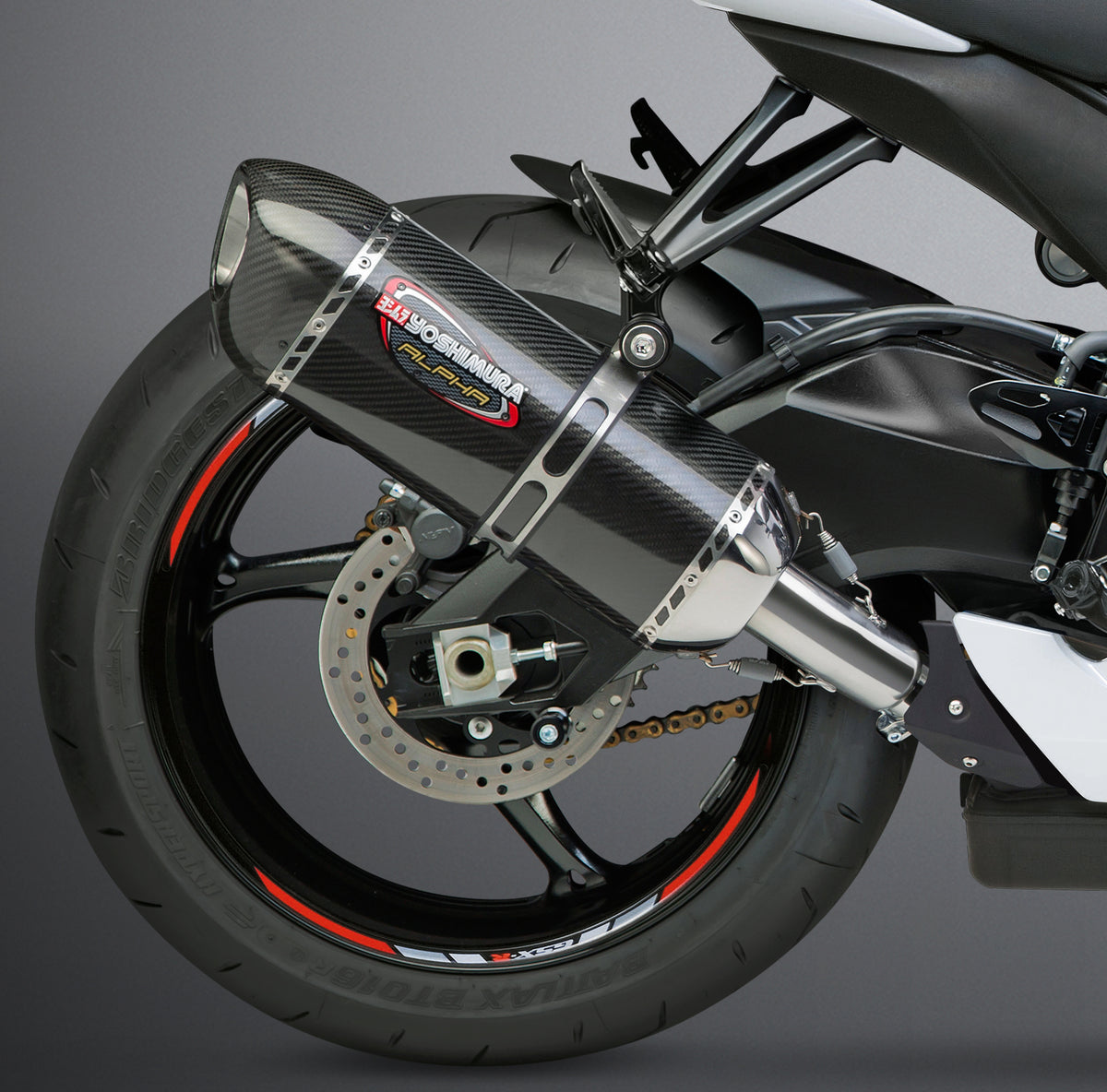 Yoshimura Exhaust Signature Alpha Slip-on SS-CF-CF (11600EM220)