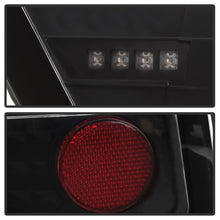 Cargar imagen en el visor de la galería, Luces traseras LED Spyder Dodge Magnum 05-08 negras ALT-YD-DMAG05-LED-BK