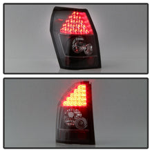 Cargar imagen en el visor de la galería, Luces traseras LED Spyder Dodge Magnum 05-08 negras ALT-YD-DMAG05-LED-BK