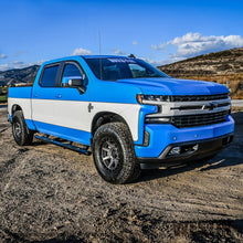 Cargar imagen en el visor de la galería, Westin 2019 Chevrolet Silverado/Sierra 1500 Crew Cab Non LD PRO TRAXX 5 Oval Nerf Step Bars - Black