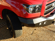 Cargar imagen en el visor de la galería, Parachoques delantero DV8 Offroad 07-13 Toyota Tundra