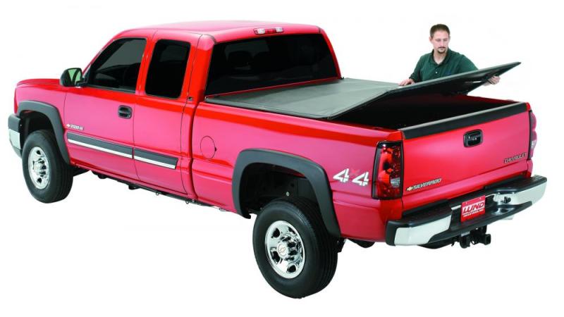 Lund 02-17 Dodge Ram 1500 (caja de 8 pies, no incluye cajas con Rambox) Cubierta de lona plegable triple Genesis, color negro