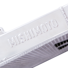 Cargar imagen en el visor de la galería, Mishimoto 99-06 BMW 323i/323i/328i/330i Performance Aluminum Radiator