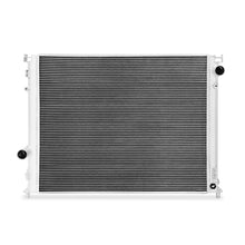 Cargar imagen en el visor de la galería, Mishimoto 09-16 Dodge Challenger/Charger 5.7L V8 Performance Aluminum Radiator