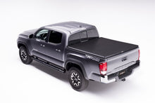 Cargar imagen en el visor de la galería, Truxedo 16-20 Toyota Tacoma 5ft TruXport Bed Cover