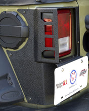 Cargar imagen en el visor de la galería, Rugged Ridge XHD Corner Guard Rear 07-18 Jeep Wrangler JKU 4 Door