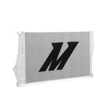 Cargar imagen en el visor de la galería, Mishimoto 2006-2013 BMW 335i/135i (Manual) Performance Aluminum Radiator