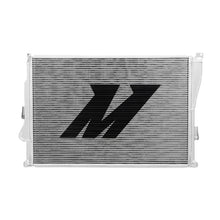 Cargar imagen en el visor de la galería, Mishimoto 01-06 BMW M3 3.2L Performance Aluminum Radiator