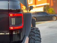 Cargar imagen en el visor de la galería, Luces traseras LED empotradas Oracle Jeep Gladiator JT VER GARANTÍA