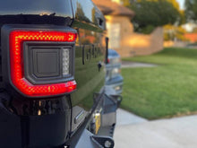 Cargar imagen en el visor de la galería, Luces traseras LED empotradas Oracle Jeep Gladiator JT VER GARANTÍA