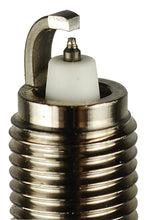 Cargar imagen en el visor de la galería, NGK Laser Iridium Spark Plug Box of 4 (SILZKBR8D8S)