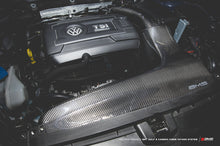 Cargar imagen en el visor de la galería, Admisión de fibra de carbono AMS Performance 2015+ VW Golf R MK7