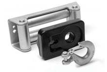 Cargar imagen en el visor de la galería, Daystar Winch Isolator Roller Black