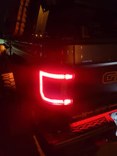 Cargar imagen en el visor de la galería, Luces traseras LED empotradas Oracle Jeep Gladiator JT VER GARANTÍA