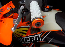 Cargar imagen en el visor de la galería, Cycra Grip Armor Bar End - Orange