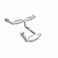 Cargar imagen en el visor de la galería, MagnaFlow Conv DF 02-06 Cadillac Escalade / 02-06 Chevy Avalanche 5.3L Dual Conv Y-Pipe Assembly 2WD