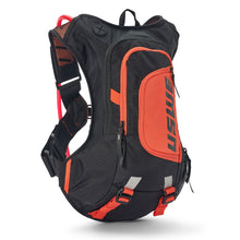 Cargar imagen en el visor de la galería, USWE Moto Hydro Hydration Pack 8L - Black/Factory Orange