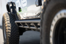 Load image into Gallery viewer, DV8 Offroad 18-23 Jeep Wrangler JL 4 Door FS-15 Series Rock Sliders