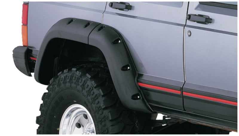 Guardabarros estilo recortado Bushwacker 84-01 para Jeep Cherokee, 4 piezas, apto solo para utilitarios deportivos de 4 puertas, color negro