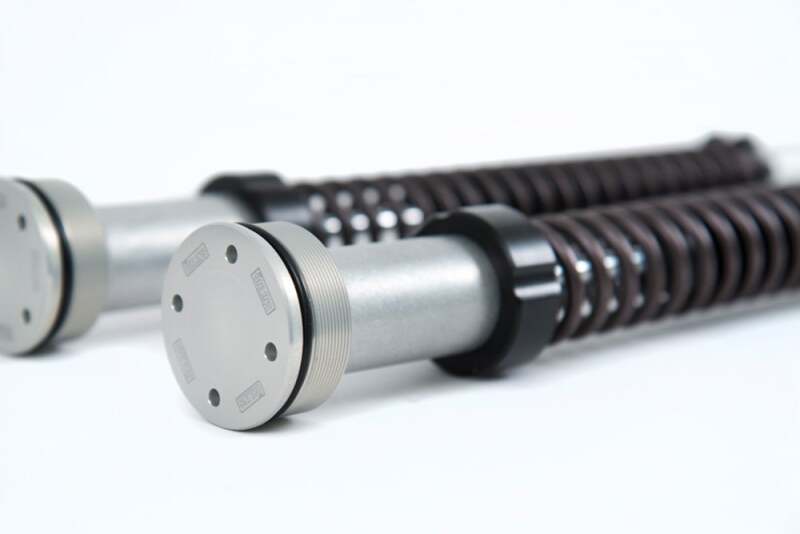 Ohlins 06-17 Harley Dyna FXD (Showa)NIX 22 Cust/Heritage Cartridge Kit (Incl. Springs 04744-10 / 11)