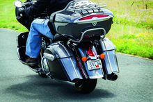 Cargar imagen en el visor de la galería, Kuryakyn Saddlebag Top Trim Indian Chrome