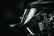 Cargar imagen en el visor de la galería, Kuryakyn Saddle Shields Heat Deflectors 09-Up Touring Smoke