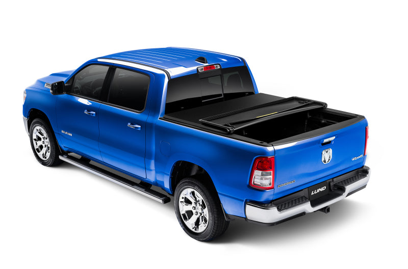 Lund 19-23 RAM 1500 (5.5ft Bed w/o RamBox Cargo Mgmt) Genesis Tri-Fold Tonneau Cover - Black