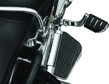 Cargar imagen en el visor de la galería, Kuryakyn Passenger Cruise Pegs 01-17 Honda GL1800 Chrome