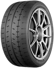 Cargar imagen en el visor de la galería, Yokohama Advan A052 Tire - 225/50R15 95V