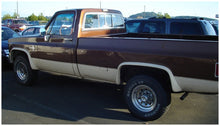 Cargar imagen en el visor de la galería, Bushwacker 73-91 Chevy Blazer Extend-A-Fender Style Flares 4pc - Black