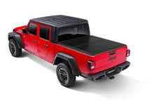 Cargar imagen en el visor de la galería, UnderCover 2020 Jeep Gladiator 5ft Flex Bed Cover