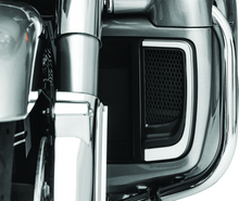 Cargar imagen en el visor de la galería, Kuryakyn Tracer Lower Fairing Grill Black